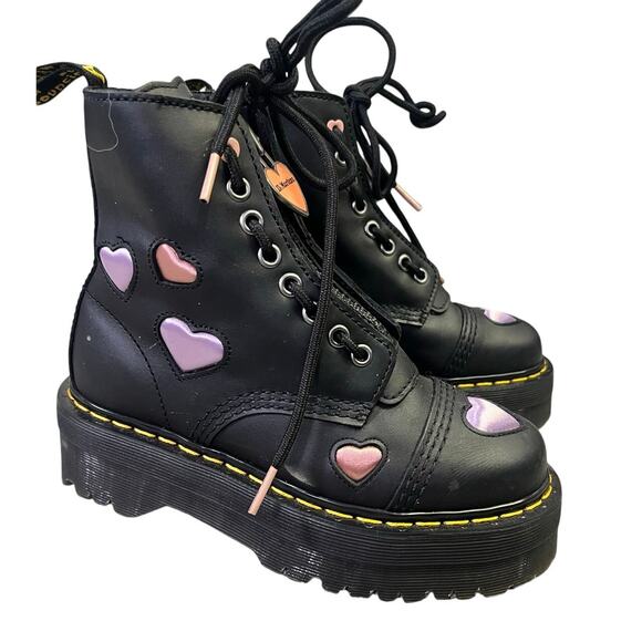 Martens Sinclair Leather Heart‎ Platform Boots, Women's 5- Eur